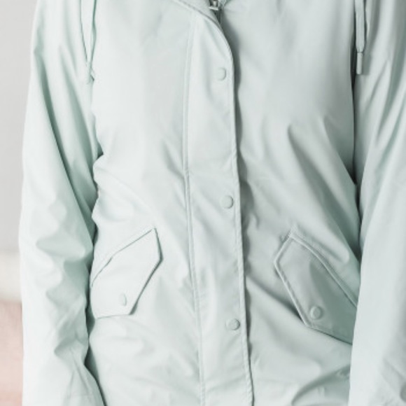 Mint green raincoat - Picture 4 of 10